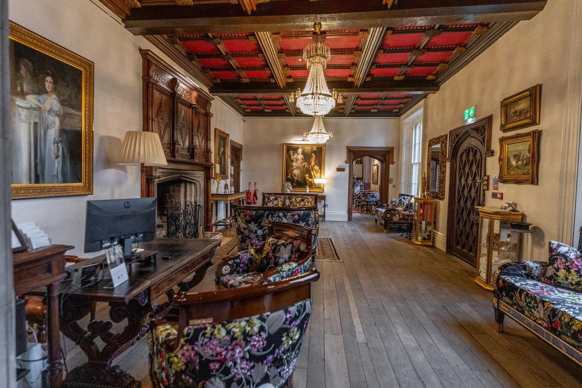 Weston Manor Hotel Zewnętrze zdjęcie