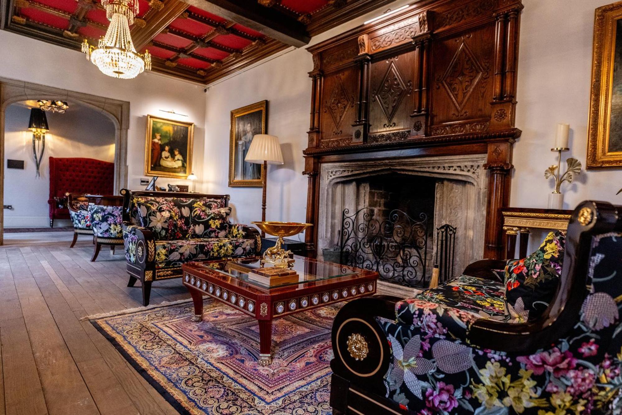 Weston Manor Hotel Zewnętrze zdjęcie