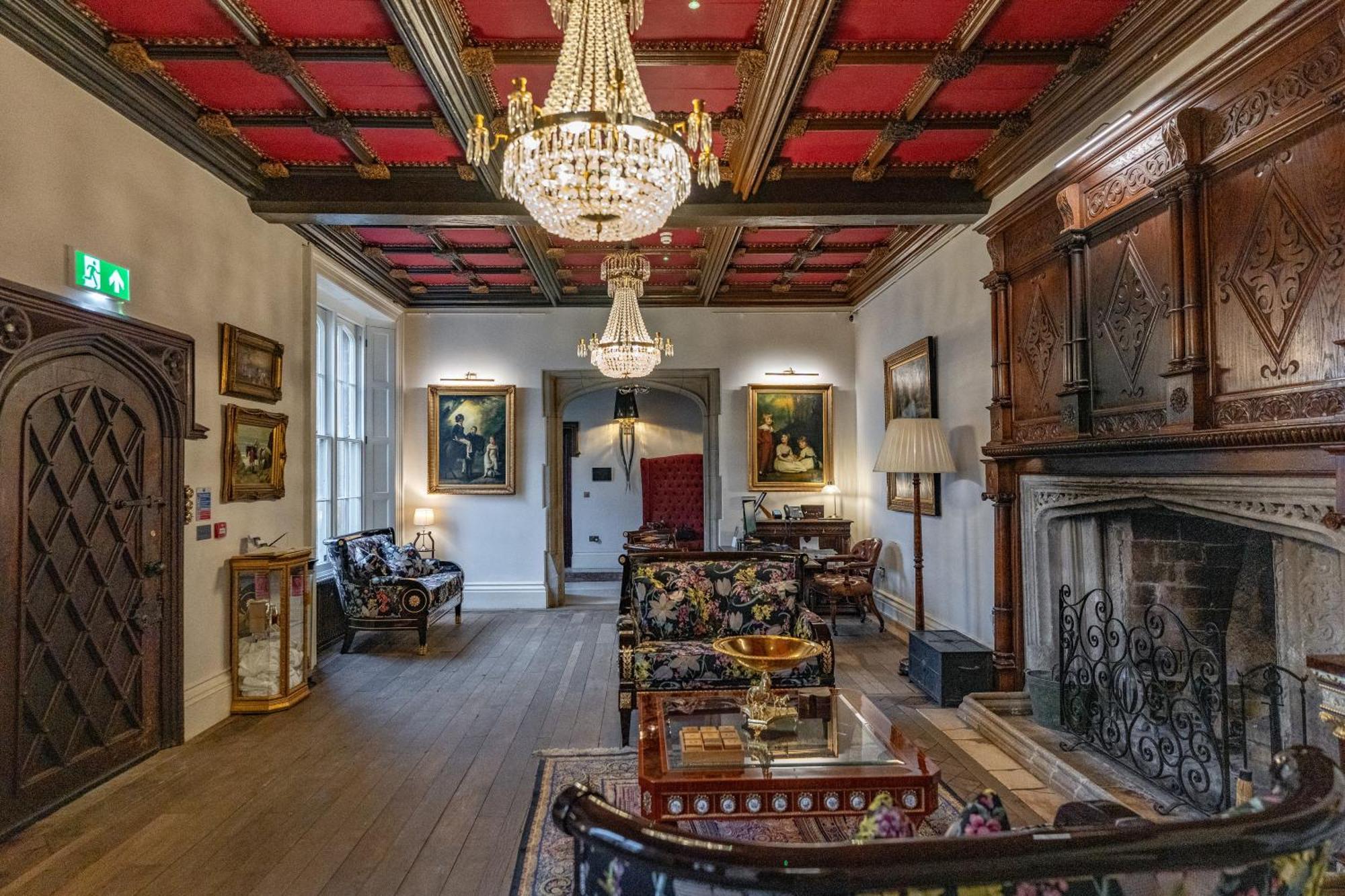Weston Manor Hotel Zewnętrze zdjęcie