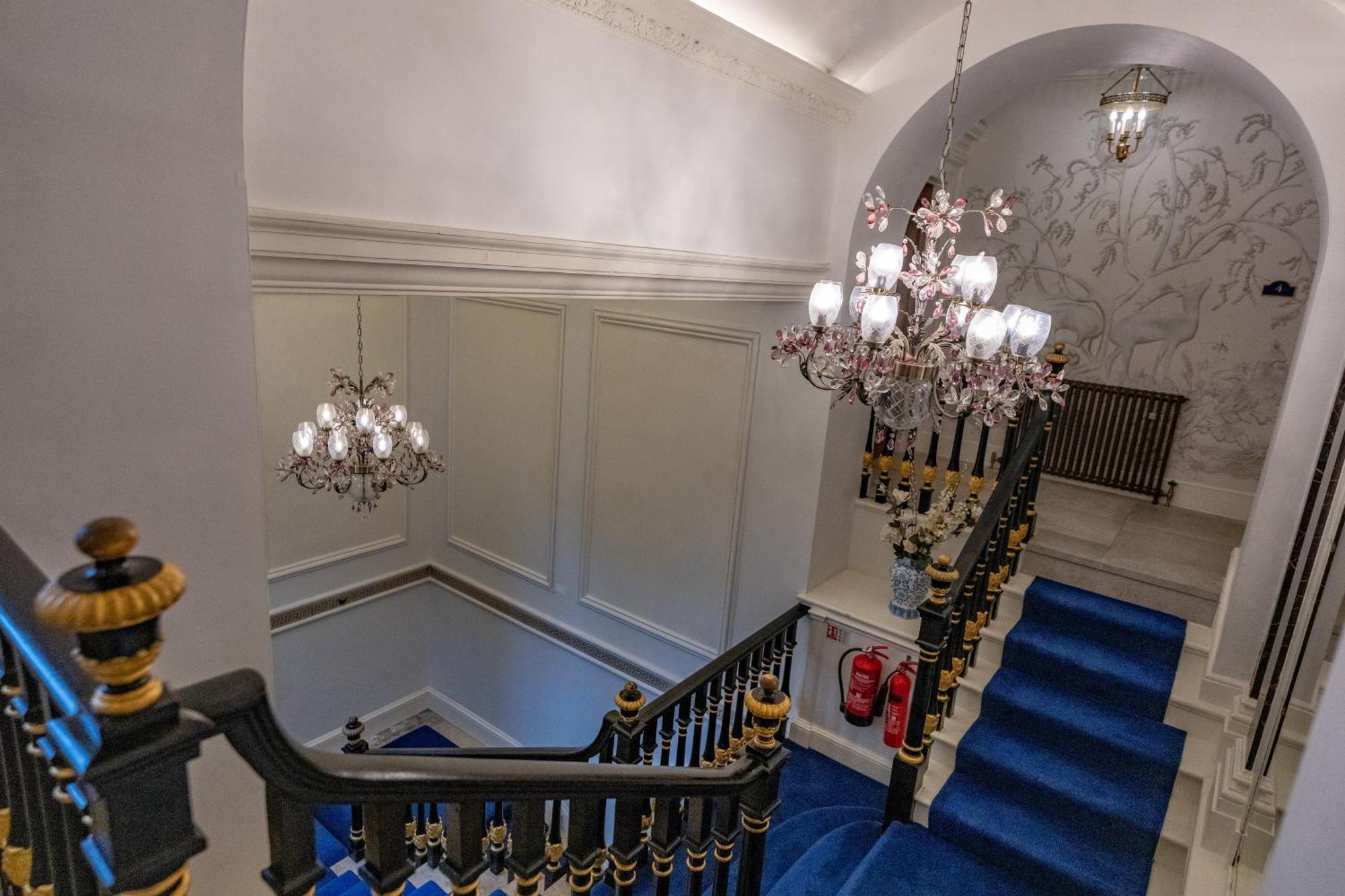 Weston Manor Hotel Zewnętrze zdjęcie