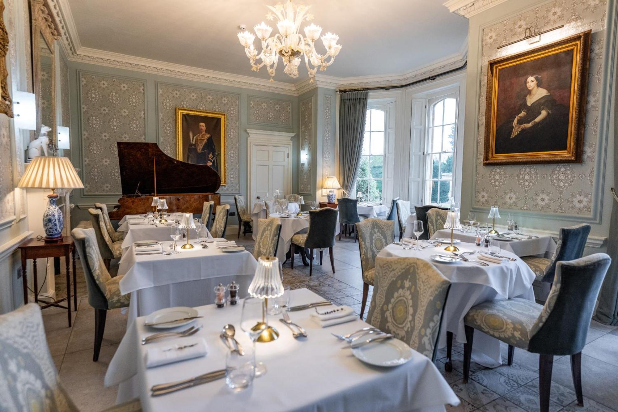 Weston Manor Hotel Zewnętrze zdjęcie