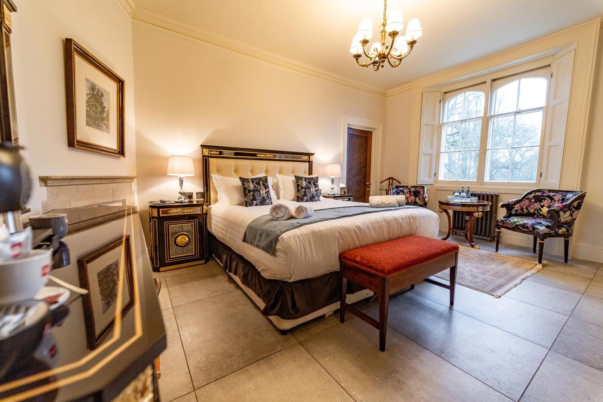 Weston Manor Hotel Zewnętrze zdjęcie