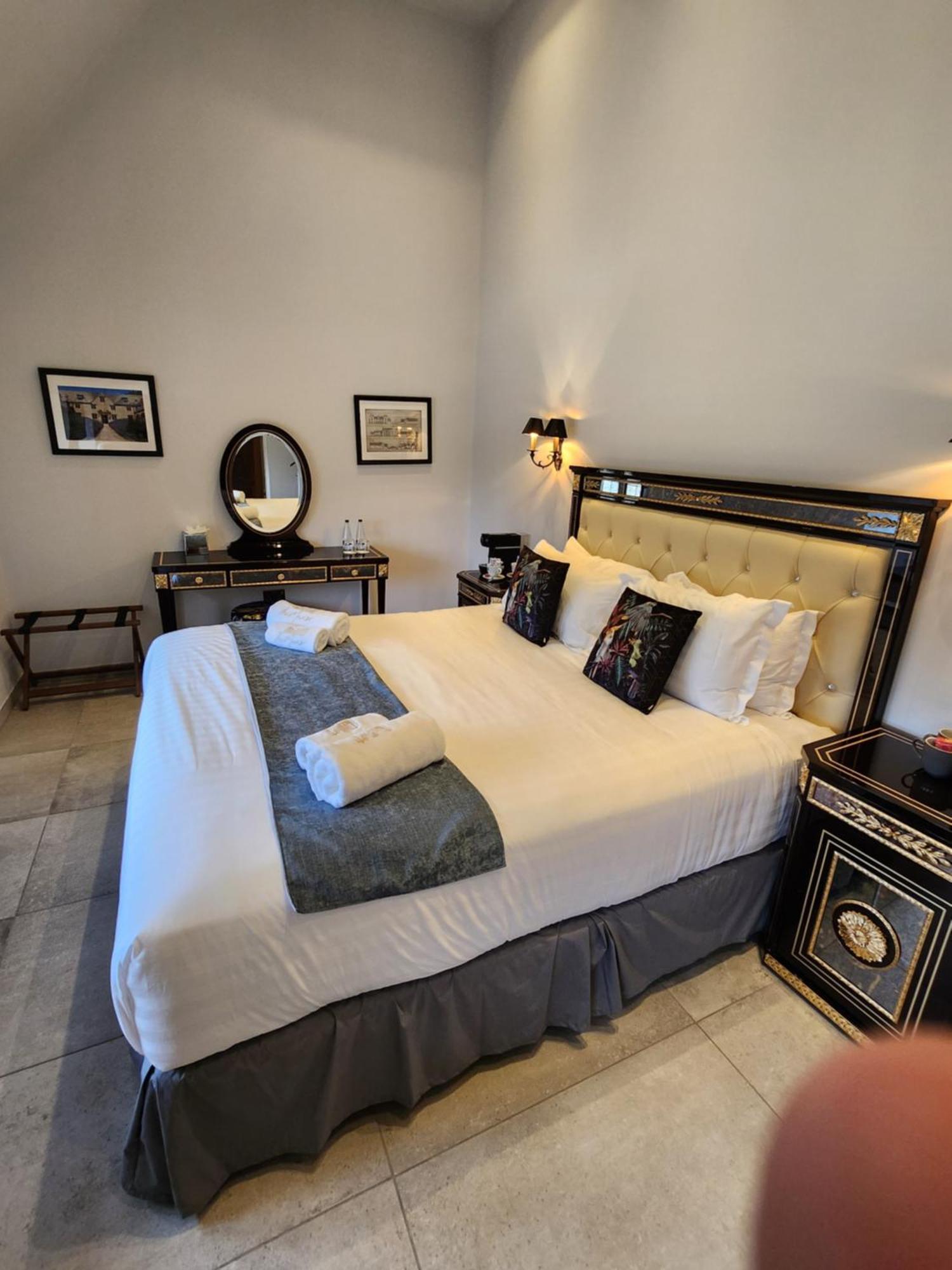 Weston Manor Hotel Zewnętrze zdjęcie