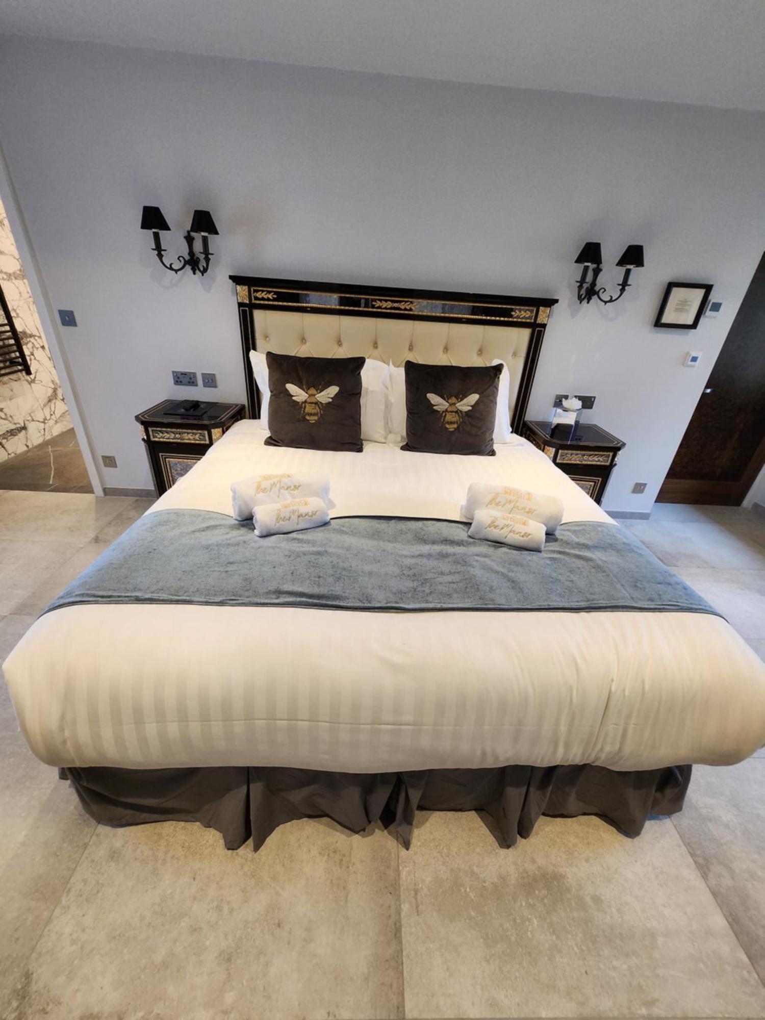 Weston Manor Hotel Zewnętrze zdjęcie