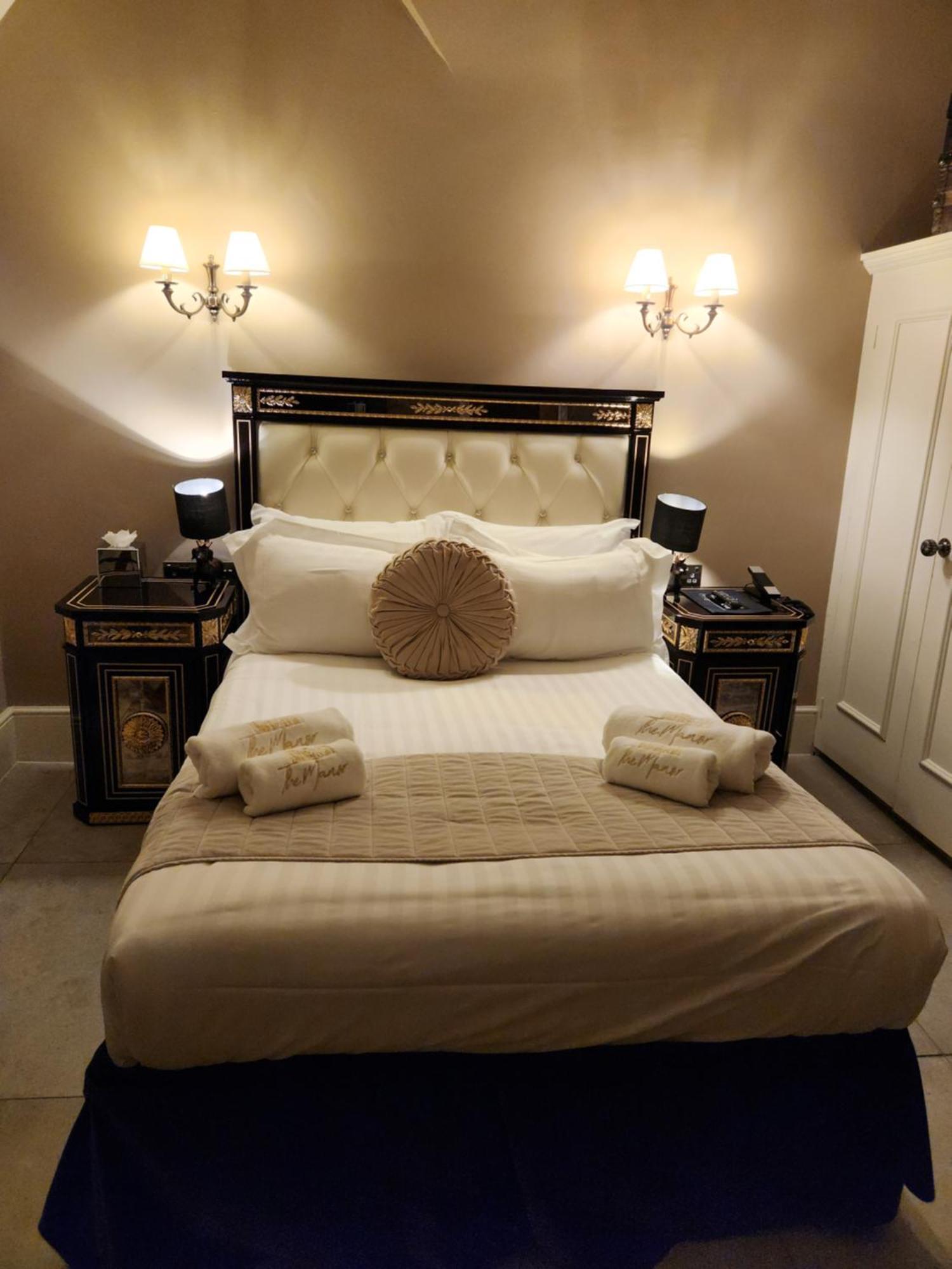 Weston Manor Hotel Zewnętrze zdjęcie