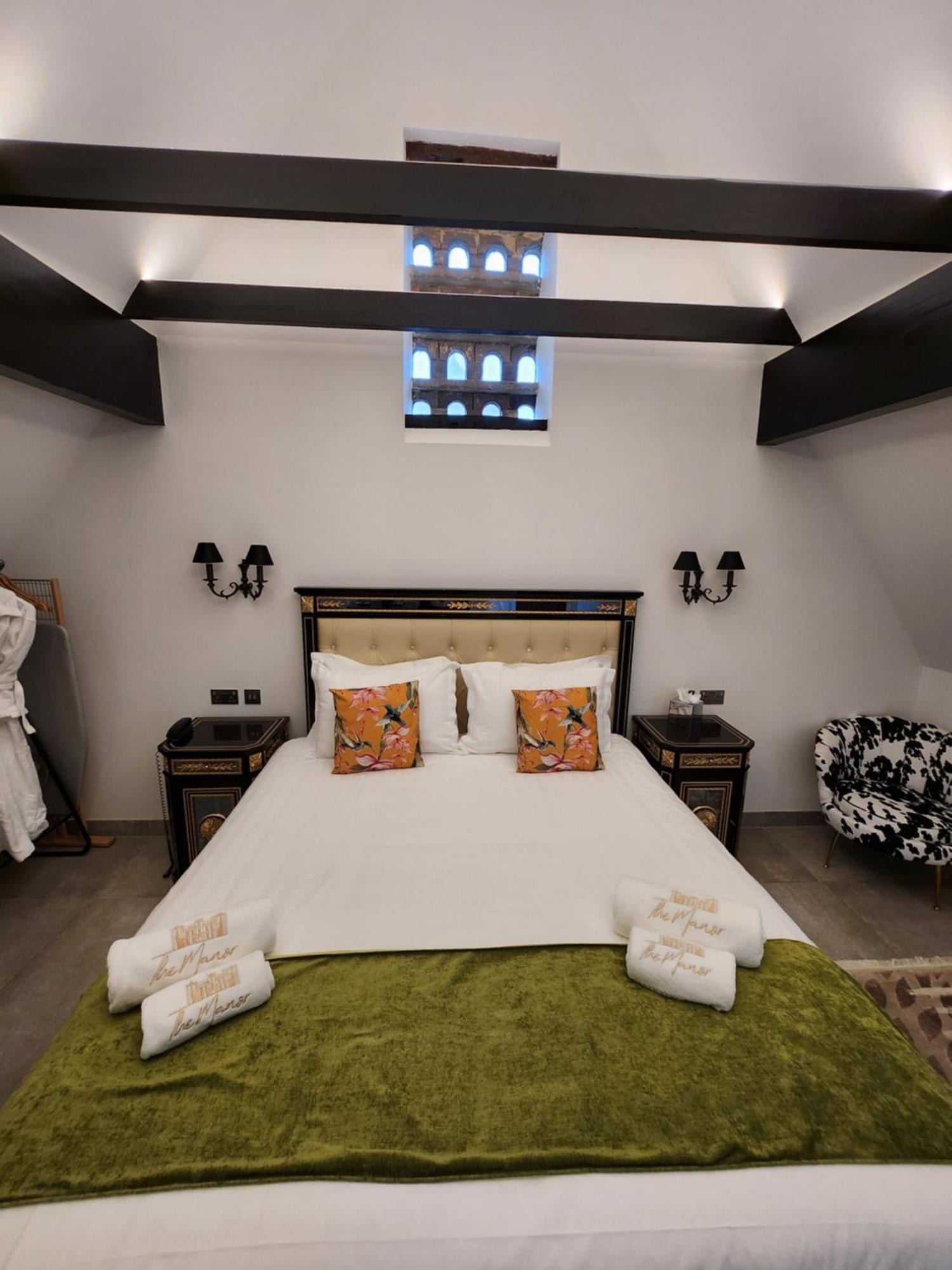 Weston Manor Hotel Zewnętrze zdjęcie